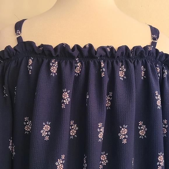 Altard state size S navy blue top - Picture 7 of 16